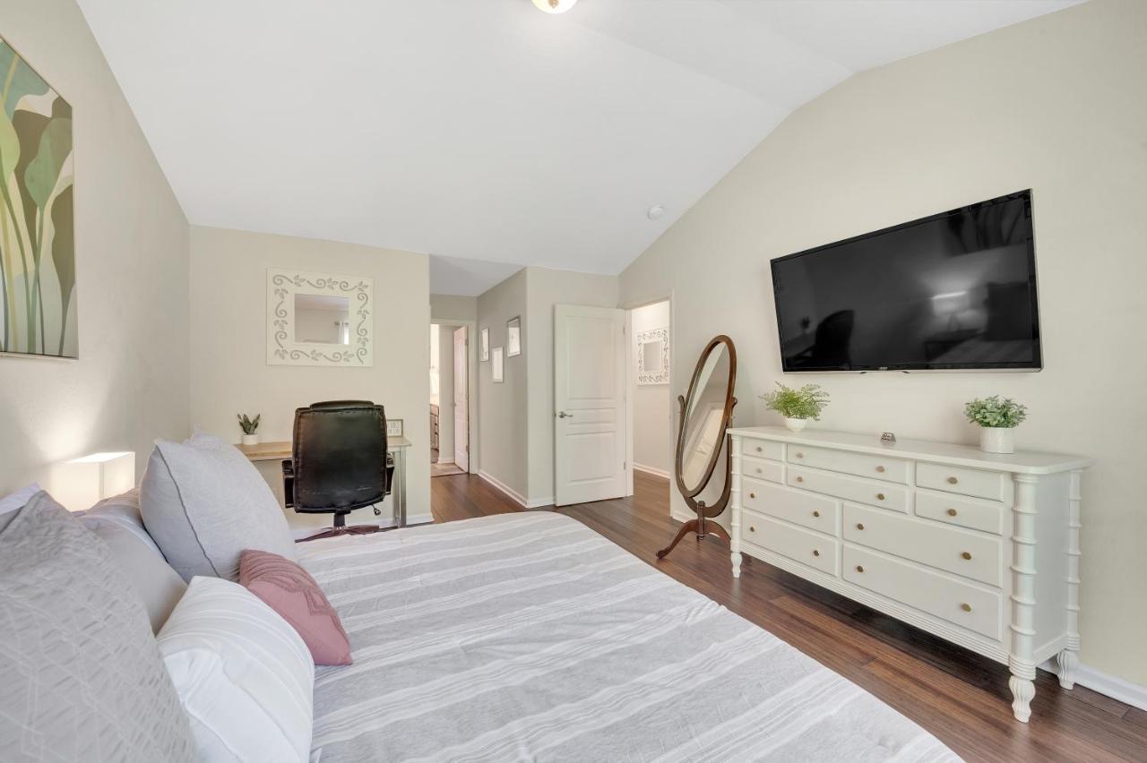 Casa de férias Cozy Close To Airport, Downtown, & Us Whitewater Center